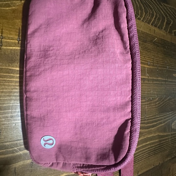Lululemon Pink Everywhere Belt Bag EUC - Picture 2 of 4